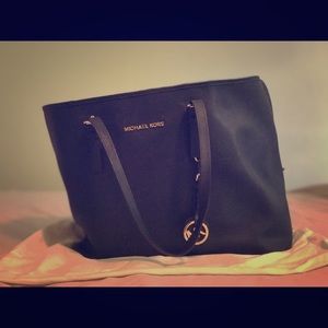 Michael Kors Jet Set Tote
